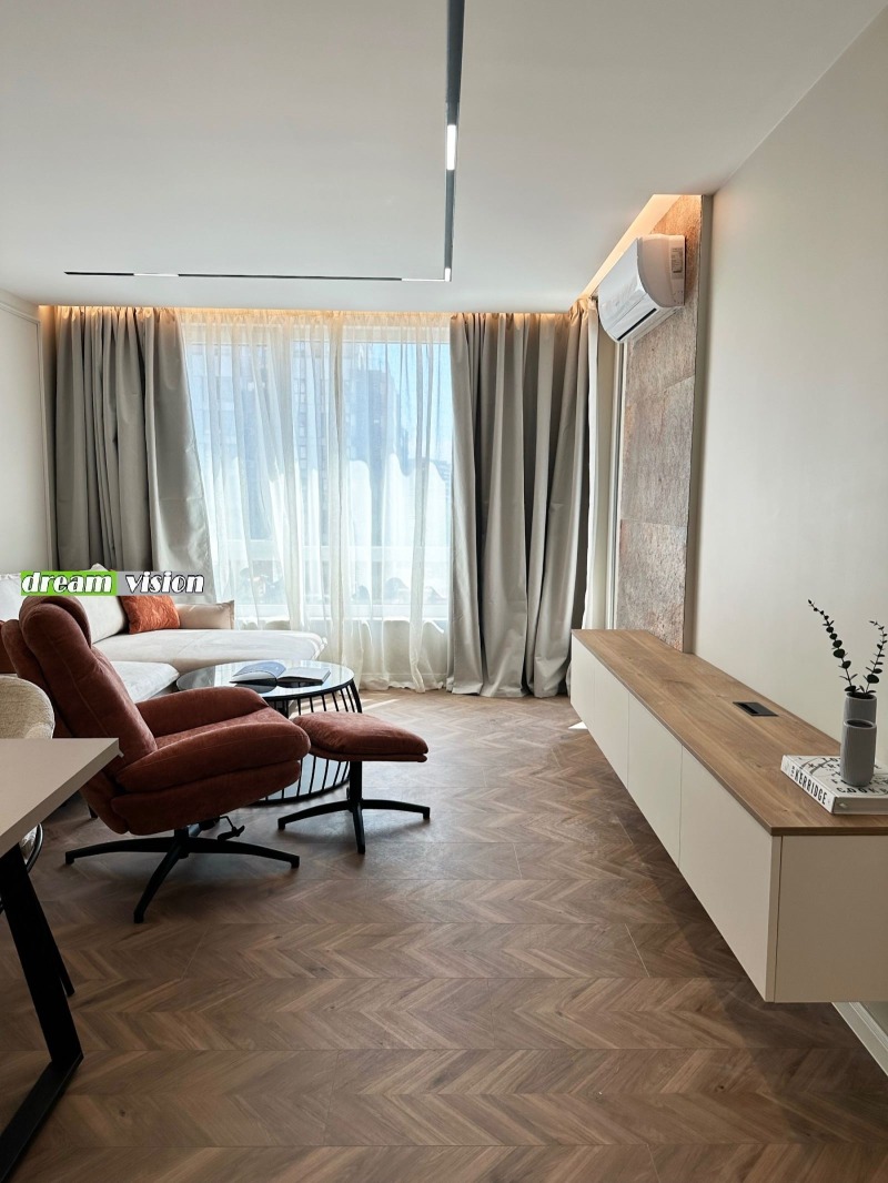En venta  2 dormitorios Sofia , Mladost 4 , 107 metros cuadrados | 77019309 - imagen [2]