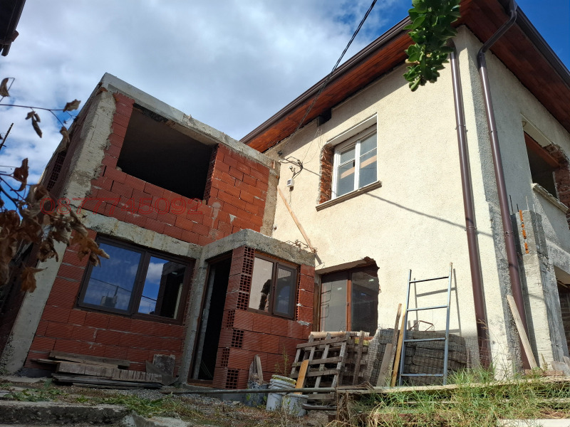 Te koop  Huis regio Sofia , Momin prochod , 140 m² | 69688796 - afbeelding [3]
