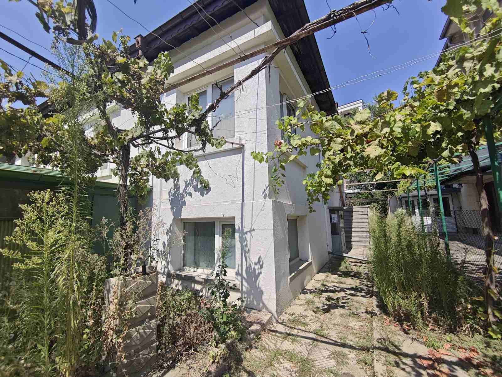 Продава КЪЩА, гр. Шумен, Добруджански