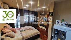 Dom Winica, Warna 7