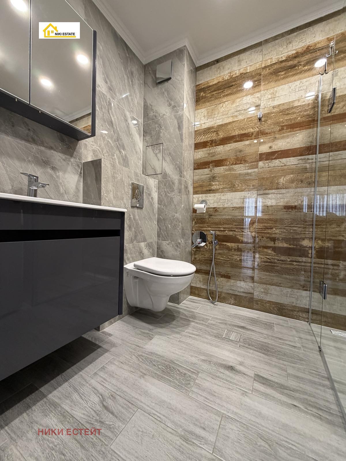 Продава МНОГОСТАЕН, гр. Варна, Бриз, снимка 15 - Апартаменти - 55019078