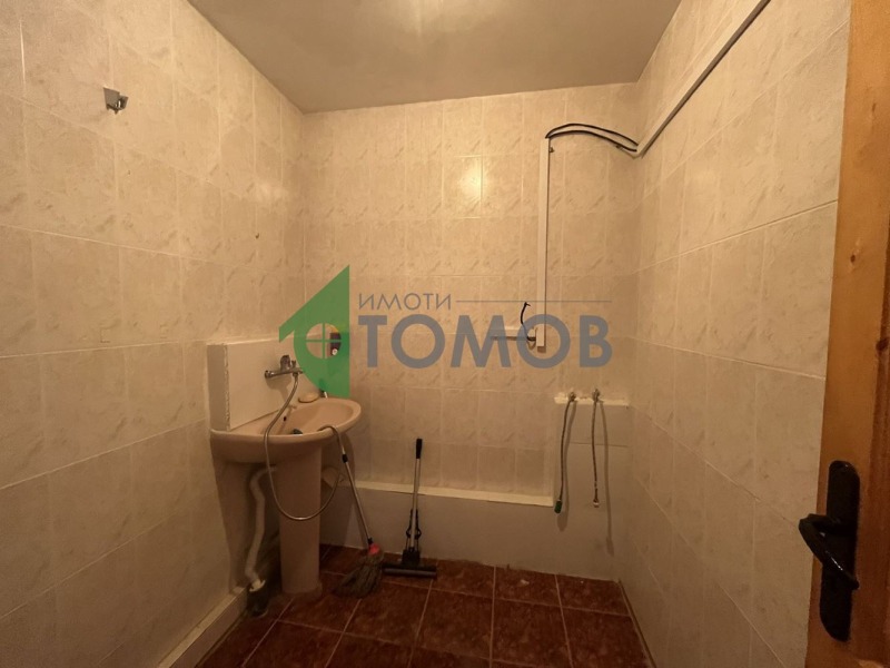 Продава  2-стаен град Шумен , Еверест , 64 кв.м | 56001638 - изображение [10]