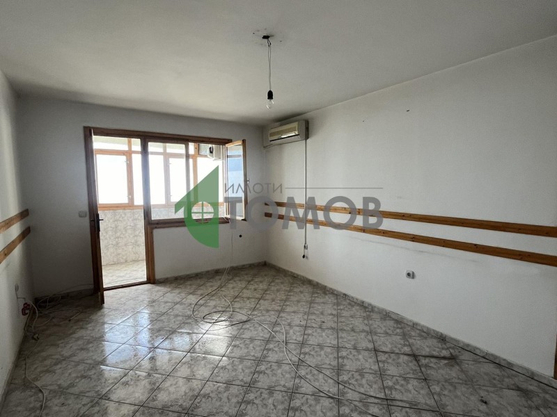 Продава  2-стаен град Шумен , Еверест , 64 кв.м | 56001638