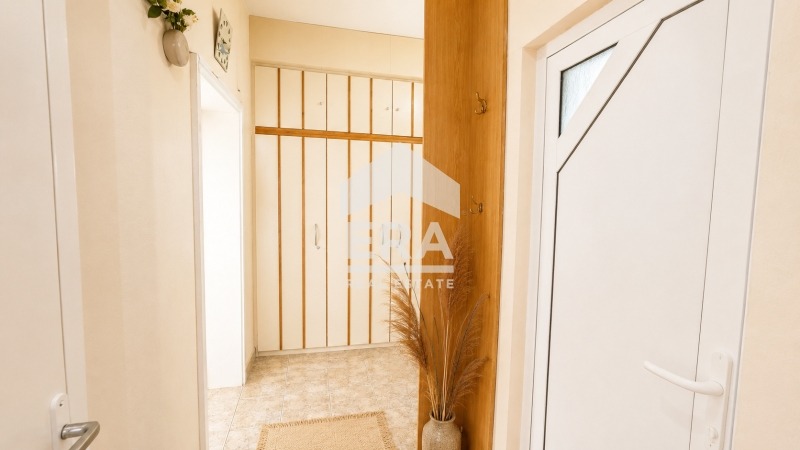 Продава 4-СТАЕН, гр. Търговище, Боровец, снимка 8 - Апартаменти - 56620115