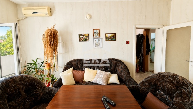 Продава 4-СТАЕН, гр. Търговище, Боровец, снимка 2 - Апартаменти - 56620115