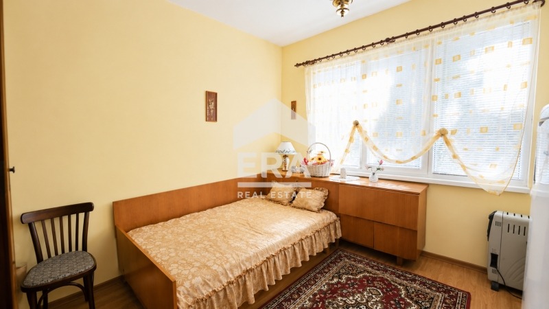 Продава 4-СТАЕН, гр. Търговище, Боровец, снимка 5 - Апартаменти - 56620115