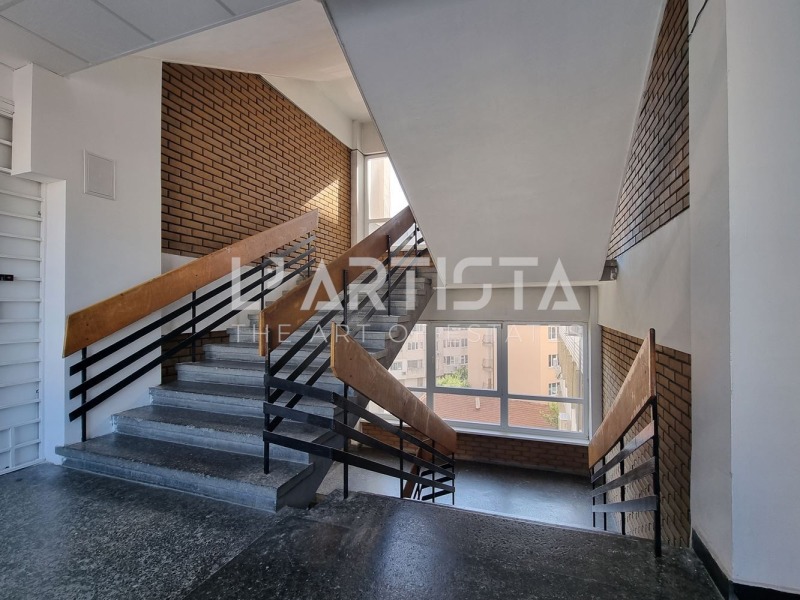 Till salu  Kontor Sofia , Darvenica , 1535 kvm | 23700166 - bild [3]