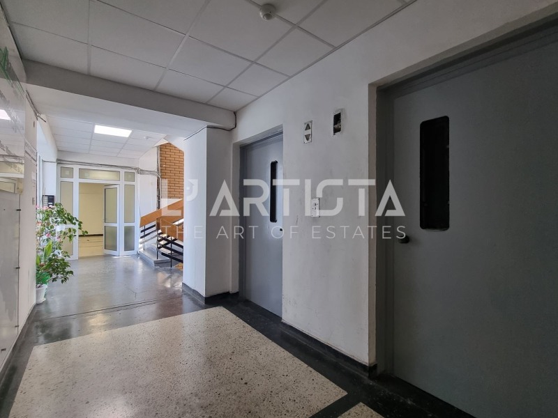 Till salu  Kontor Sofia , Darvenica , 1535 kvm | 23700166 - bild [4]