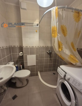 1 dormitorio Festivalen kompleks, Varna 7