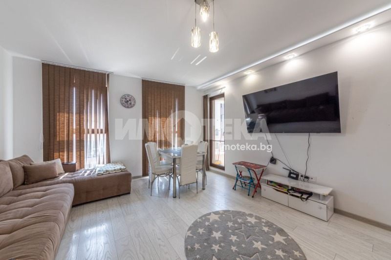 Myytävänä  2 makuuhuonetta Varna , m-t Ptšelina , 71 neliömetriä | 56962673 - kuva [3]