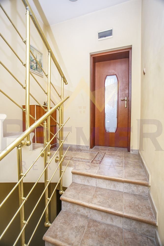 Продава КЪЩА, гр. Варна, Гръцка махала, снимка 6 - Къщи - 49061221