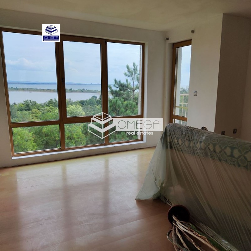 Продава 3-СТАЕН в град Бургас, Лазур - 105 кв.м / 265 000 € » 518 294.95 лв., ОМЕГА