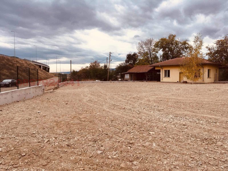 Продава ПАРЦЕЛ, гр. София, Враждебна, снимка 2 - Парцели - 52784309