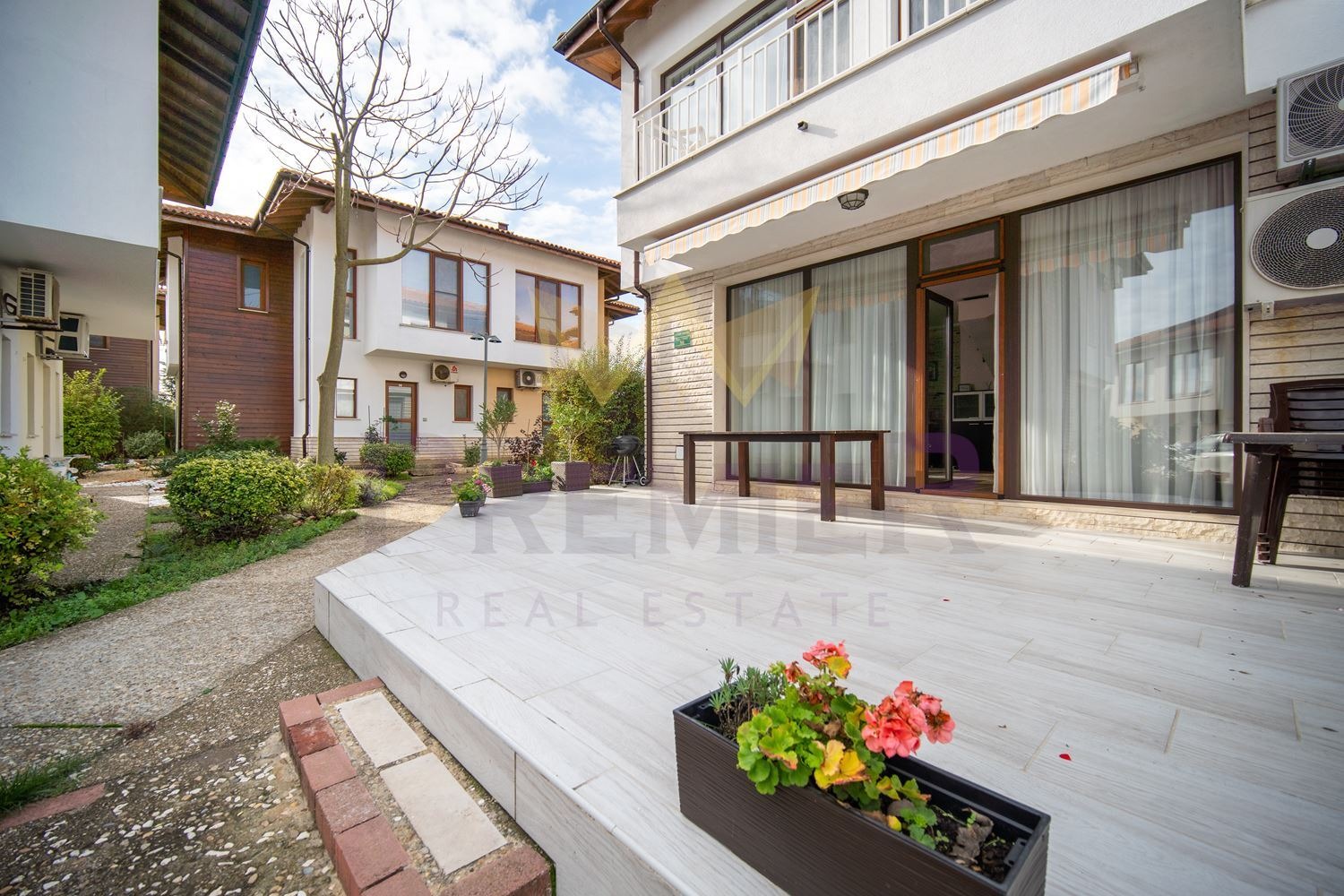 Продава КЪЩА, гр. Балчик, област Добрич, снимка 16 - Къщи - 56576209
