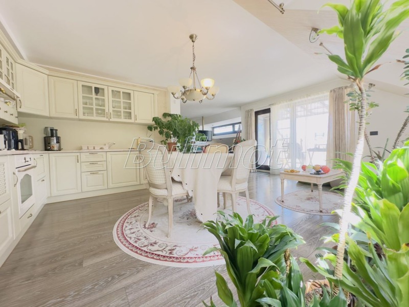 Продава  3-стаен град Варна , Окръжна болница-Генерали , 136 кв.м | 39866025