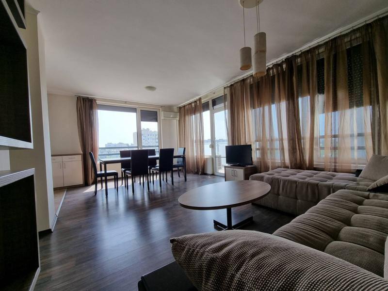 На продаж  3 кімнатна Пловдив , Кършияка , 145 кв.м | 68204059