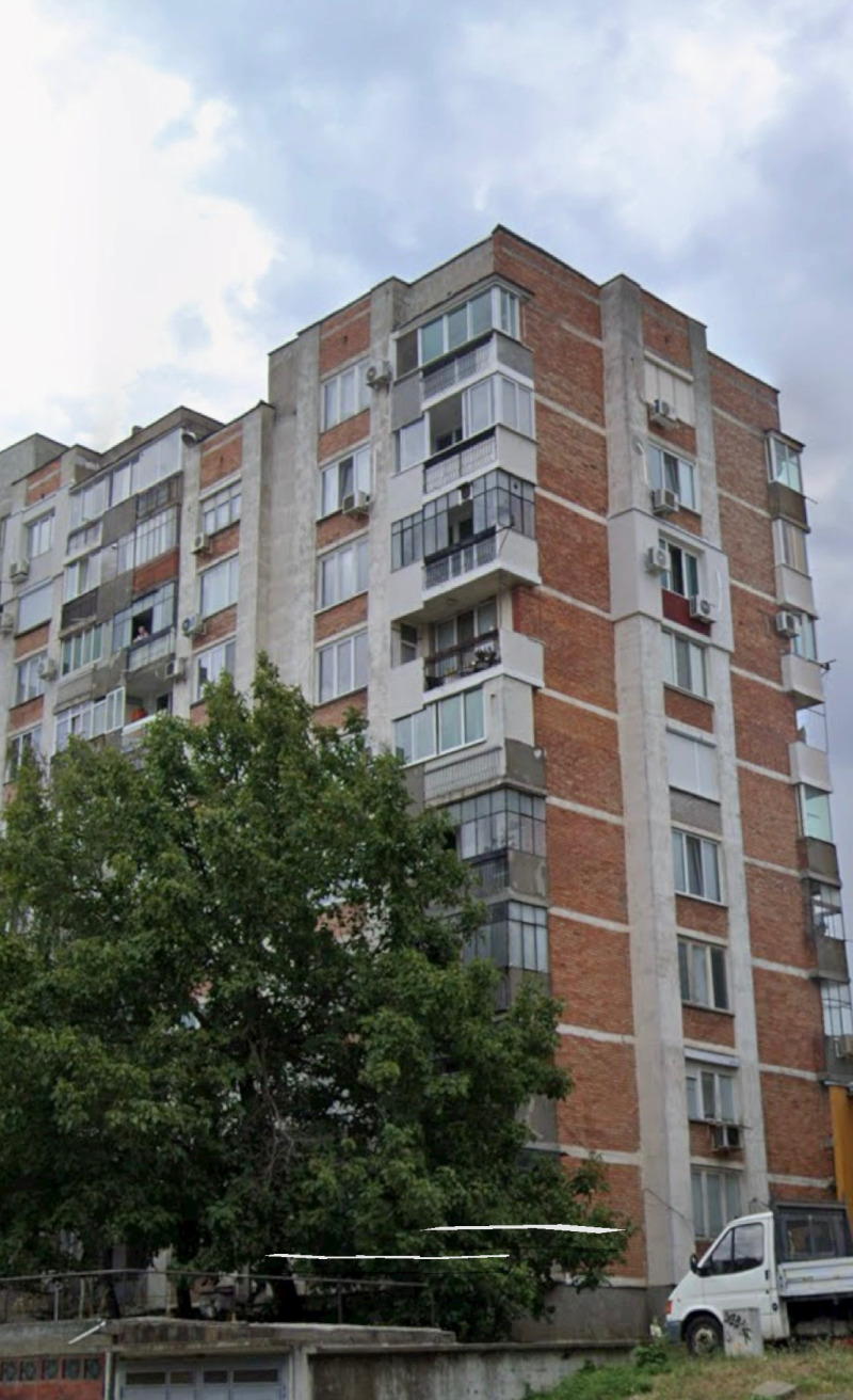 Продава МНОГОСТАЕН, гр. Велико Търново, Бузлуджа, снимка 1 - Aпартаменти - 48402646