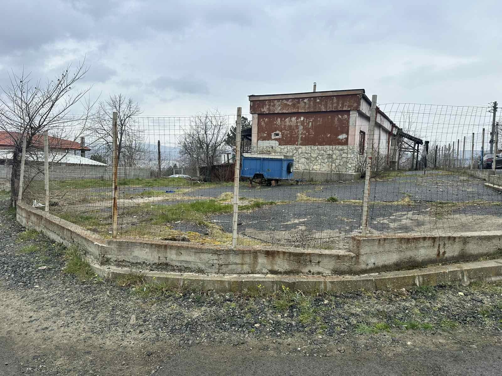 Продава МАГАЗИН, с. Сипей, област Кърджали, снимка 2 - Магазини - 55429217
