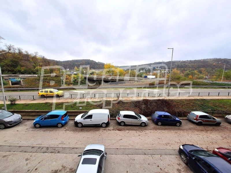 Продава 1-СТАЕН, гр. Велико Търново, Център, снимка 14 - Апартаменти - 52614905