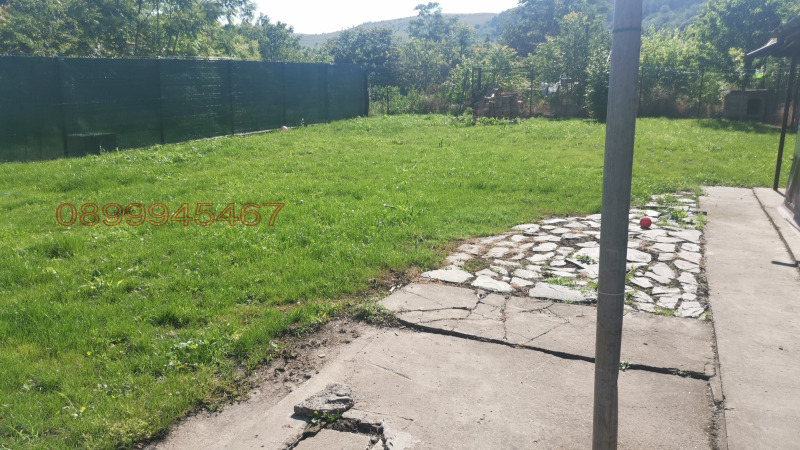 Продава КЪЩА, с. Ореховица, област Плевен, снимка 3 - Къщи - 52781123