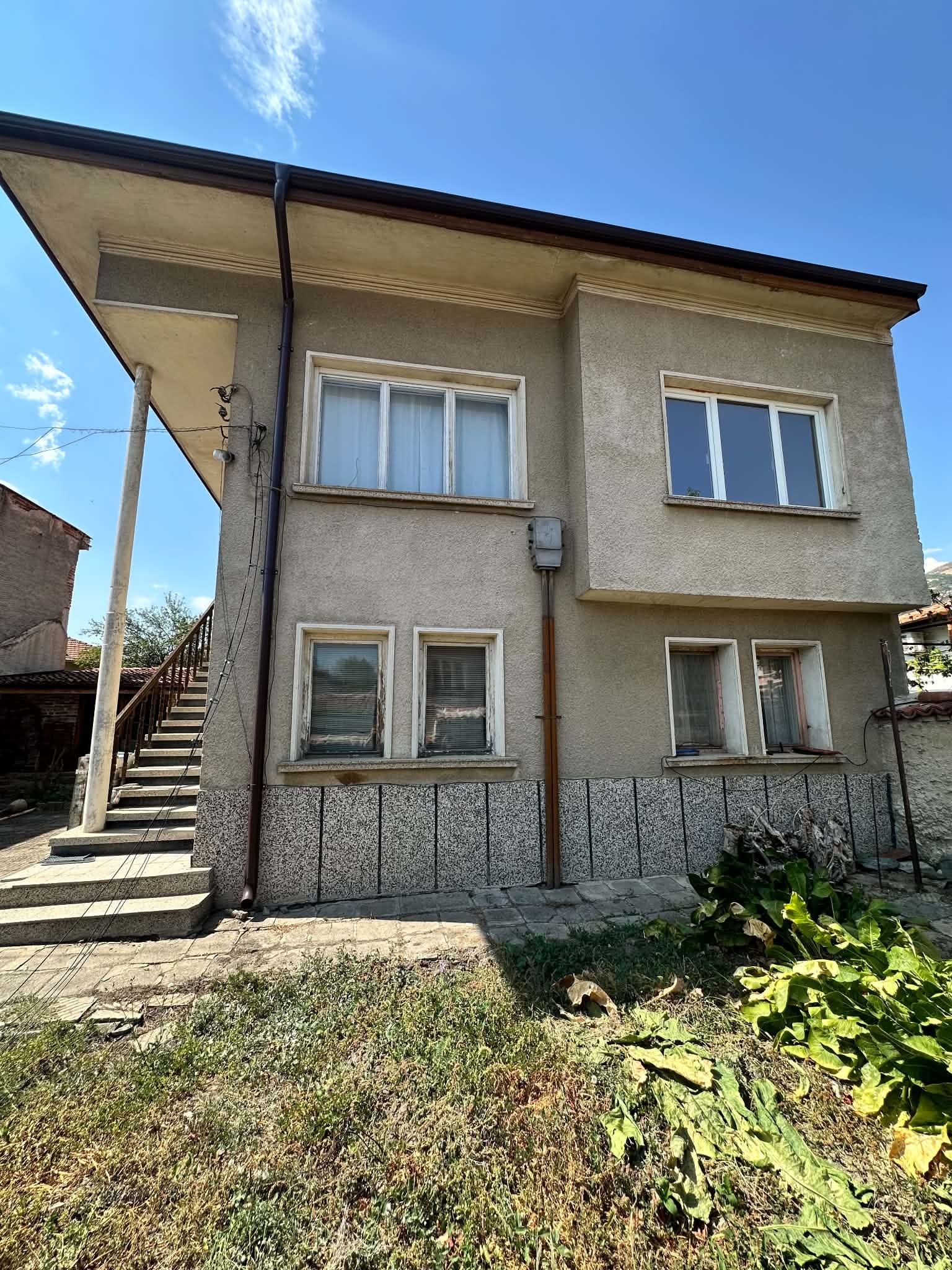 Продава КЪЩА, гр. Карлово, област Пловдив, снимка 2 - Къщи - 56181068