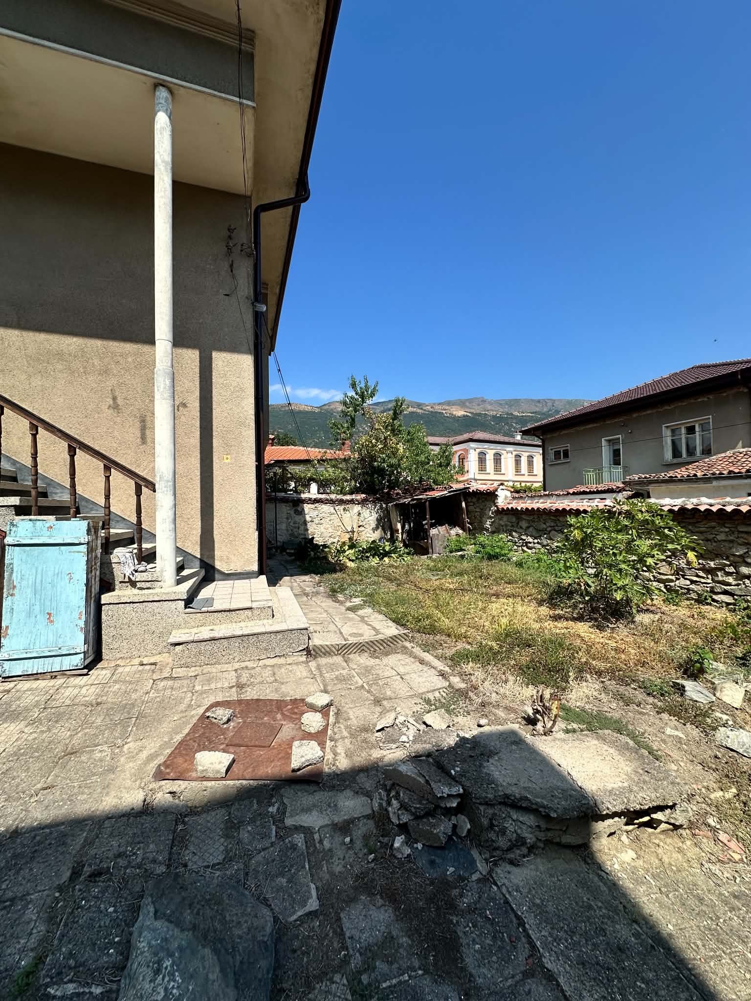 Продава КЪЩА, гр. Карлово, област Пловдив, снимка 5 - Къщи - 56181068