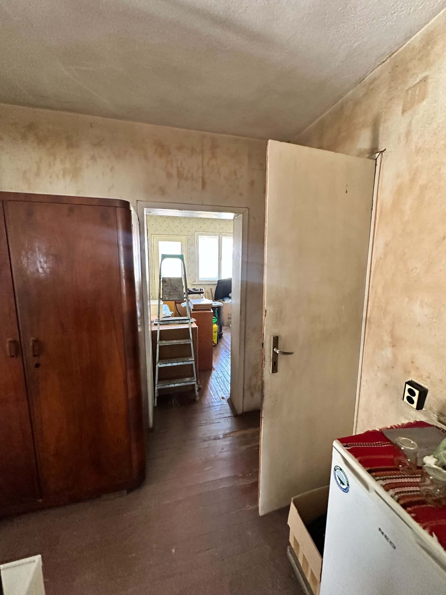 Продава КЪЩА, гр. Карлово, област Пловдив, снимка 15 - Къщи - 56181068
