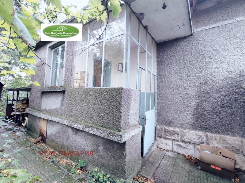 Продава КЪЩА, гр. Мартен, област Русе, снимка 2 - Къщи - 51966095