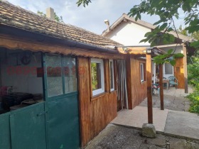 Продава  Къща, с. Искър