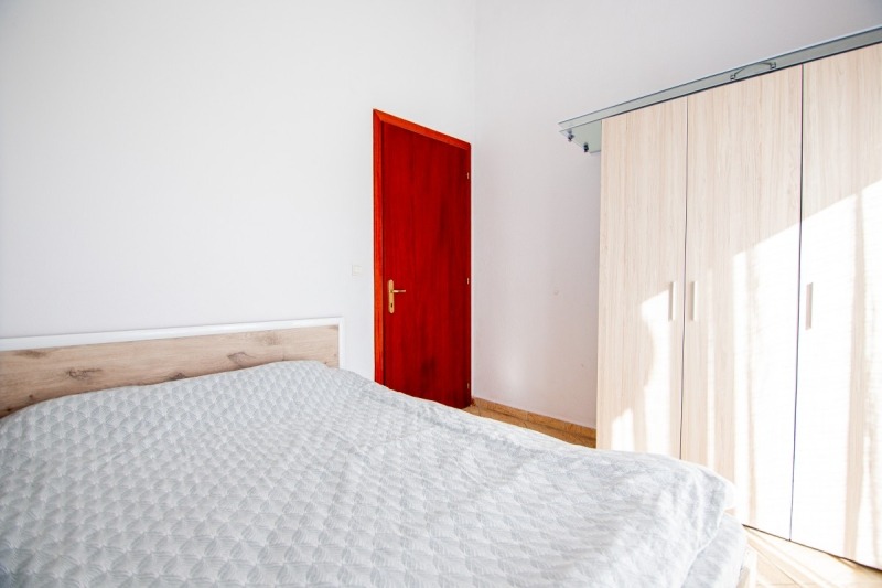 Продава 2-СТАЕН, гр. Бургас, Център, снимка 6 - Апартаменти - 54642904