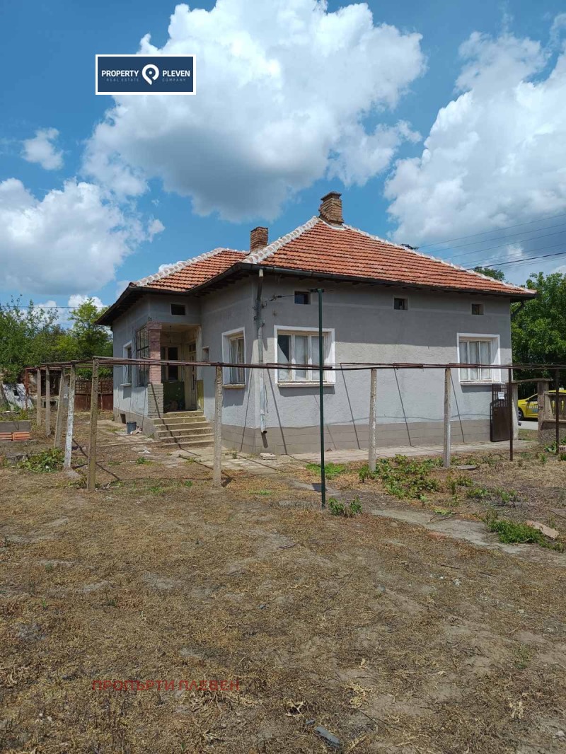 Продава  Къща, област Плевен, с. Брегаре • 14 999 EUR • ID 81515945 — holmes.bg - [1] 