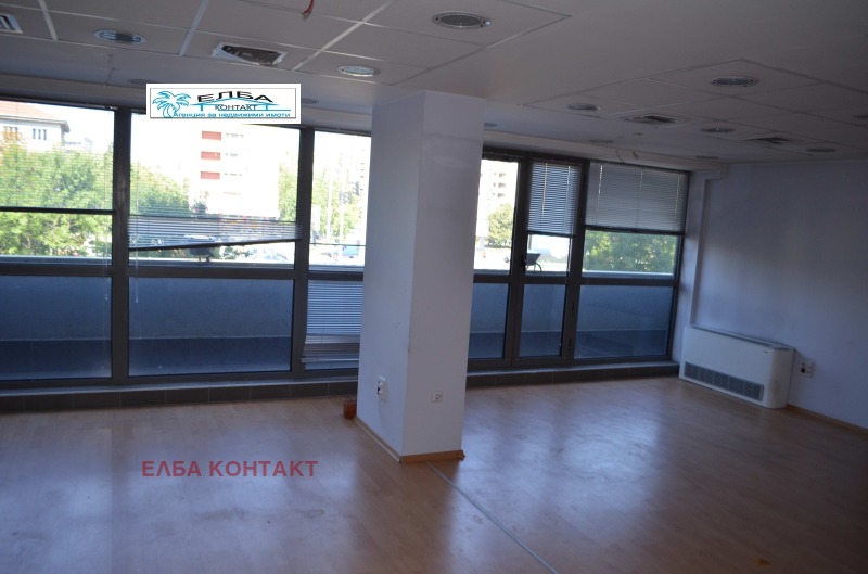 Myytävänä  Baari; Kahvila Sofia , Gotse Deltšev , 450 neliömetriä | 71973694 - kuva [2]