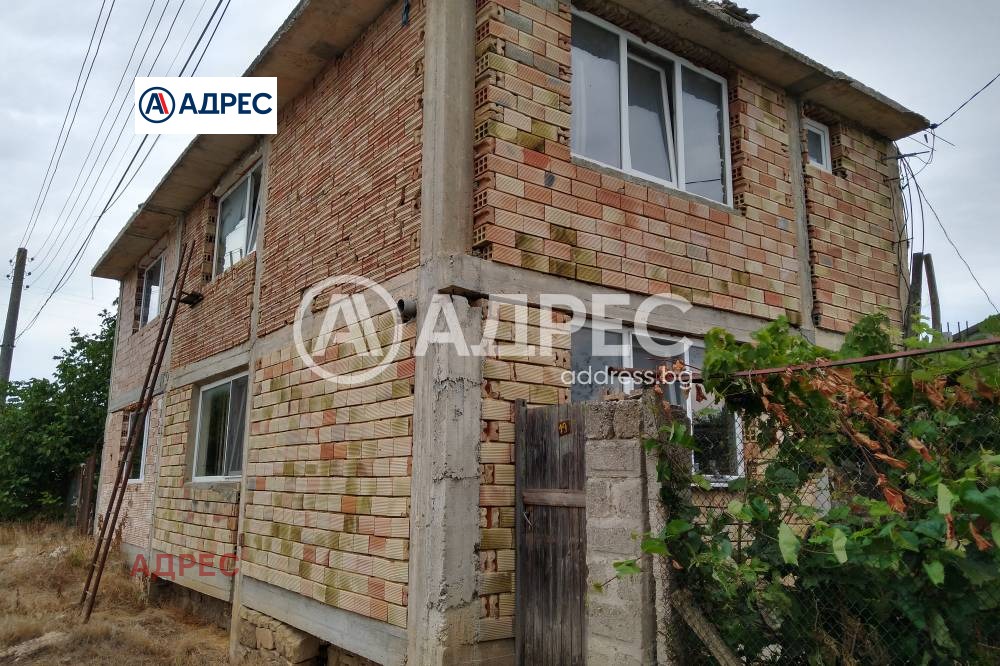 Продава ПАРЦЕЛ, с. Момчилово, област Варна