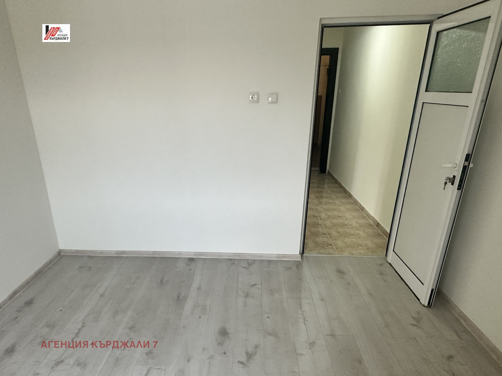 Продава 2-СТАЕН, гр. Кърджали, Център, снимка 6 - Апартаменти - 54718381