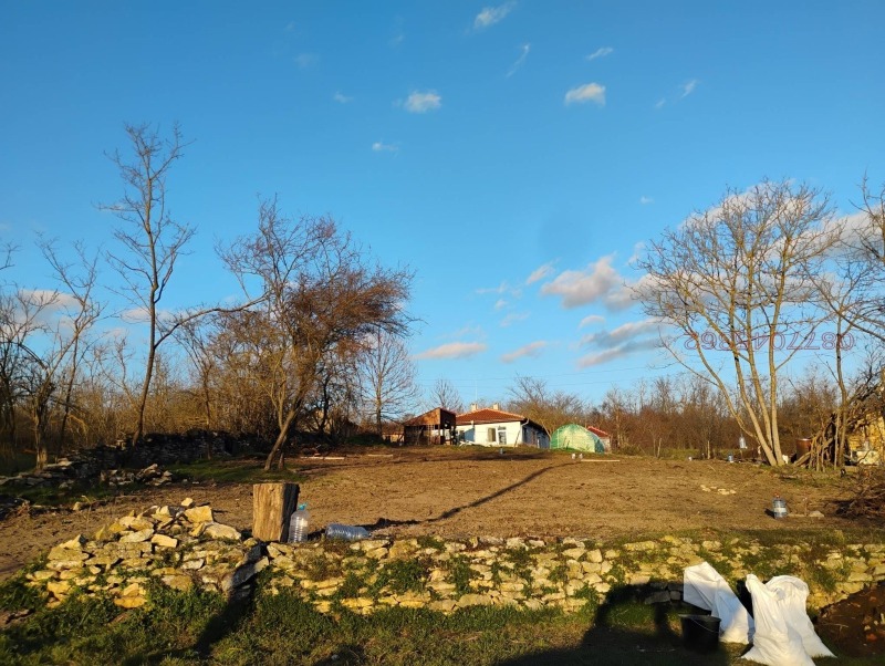 Продава ПАРЦЕЛ в област Варна, с. Щипско - 896 кв.м / 12 000 € » 23 469.96 лв.