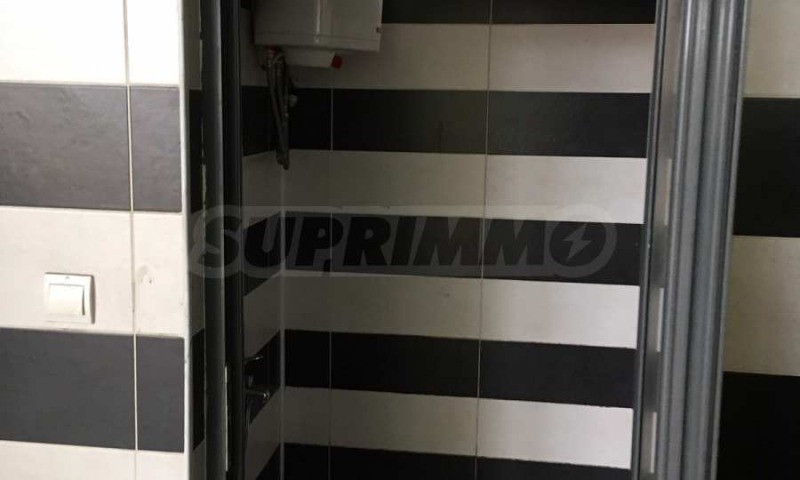 Продава ПРОМ. ПОМЕЩЕНИЕ, гр. Карнобат, област Бургас, снимка 15 - Производствени сгради - 52322993