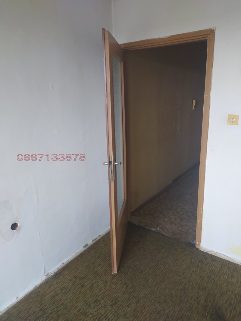 Продава 1-СТАЕН, гр. Разград, Стефан Караджа, снимка 4 - Апартаменти - 52780376