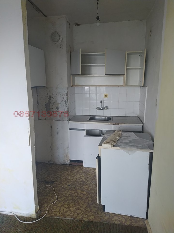 Продава 1-СТАЕН, гр. Разград, Стефан Караджа, снимка 7 - Апартаменти - 52780376