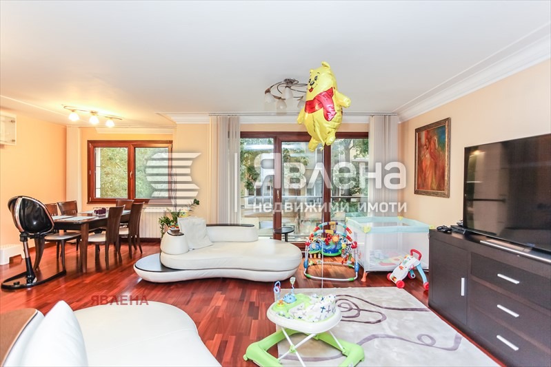 Продава 4-СТАЕН, гр. София, Изток, снимка 4 - Апартаменти - 52795282