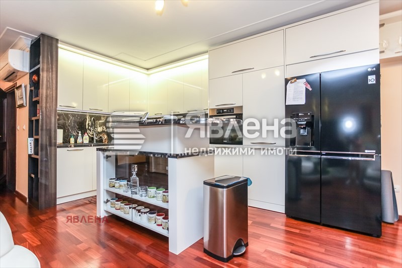 Продава 4-СТАЕН, гр. София, Изток, снимка 2 - Апартаменти - 52795282