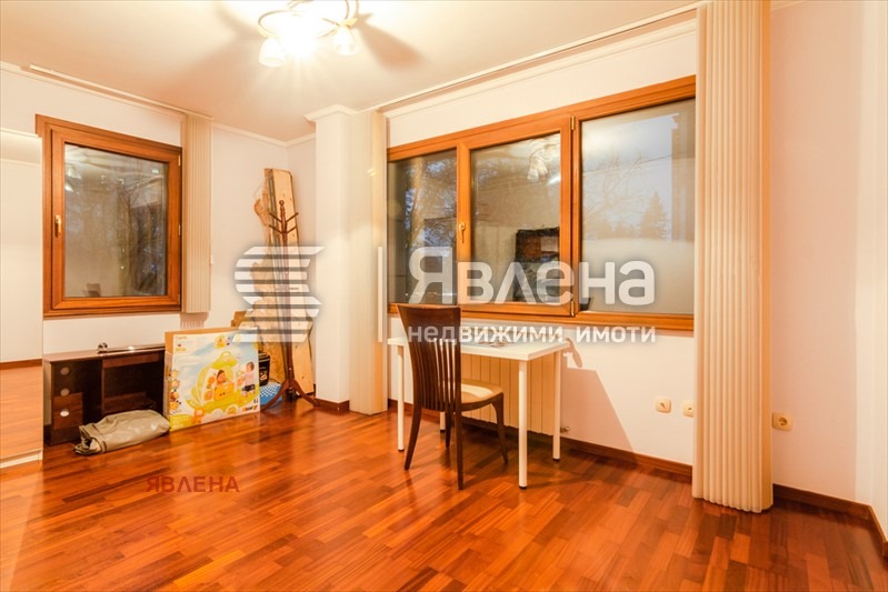 Продава 4-СТАЕН, гр. София, Изток, снимка 15 - Апартаменти - 52795282