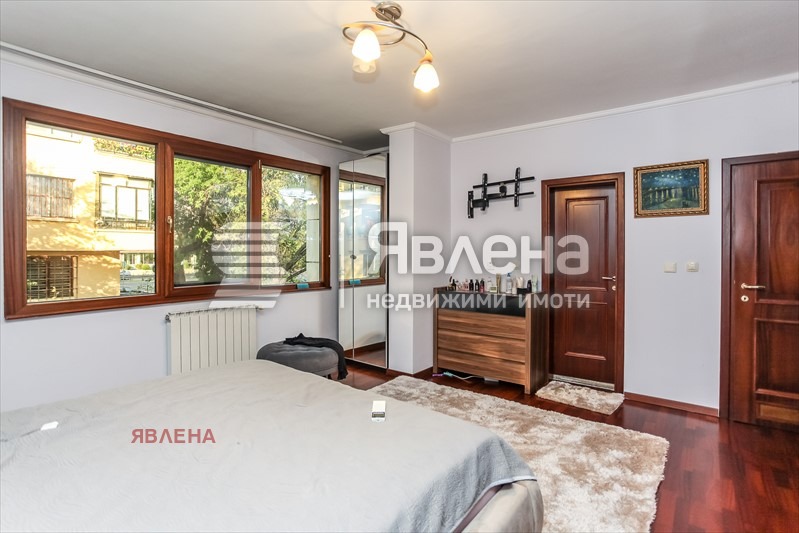 Продава 4-СТАЕН, гр. София, Изток, снимка 11 - Апартаменти - 52795282