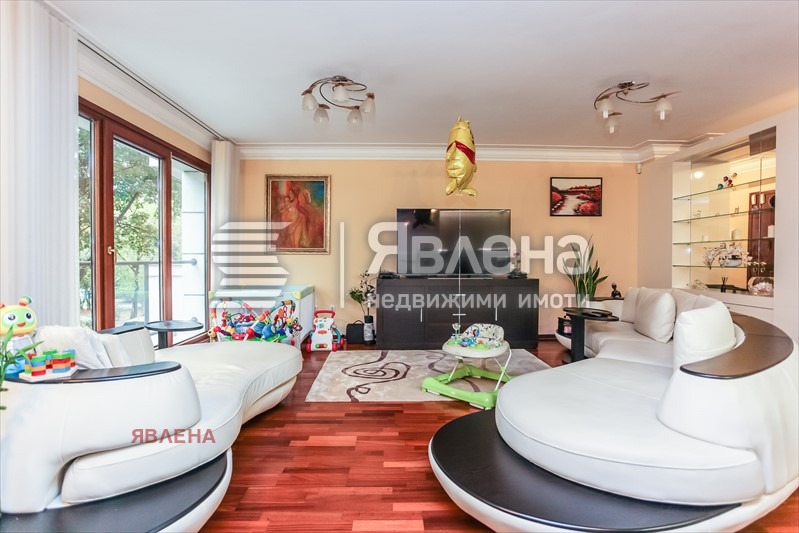 Продава 4-СТАЕН, гр. София, Изток, снимка 6 - Апартаменти - 52795282