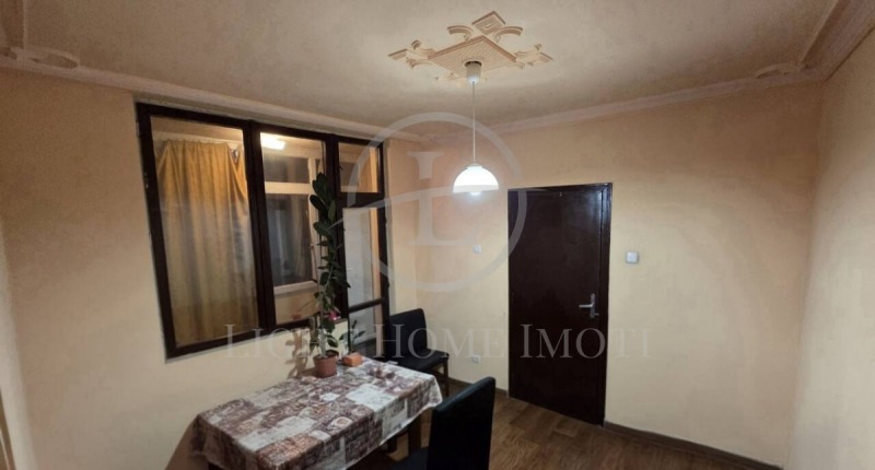 Продава МНОГОСТАЕН, гр. Пловдив, Кючук Париж, снимка 4 - Апартаменти - 52808543