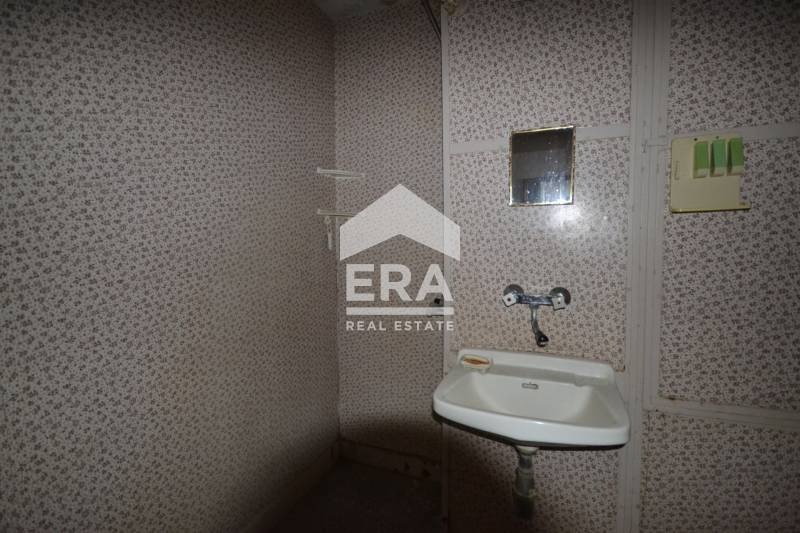 Продава  3-стаен град Хасково , Възраждане , 81 кв.м | 14605928 - изображение [15]