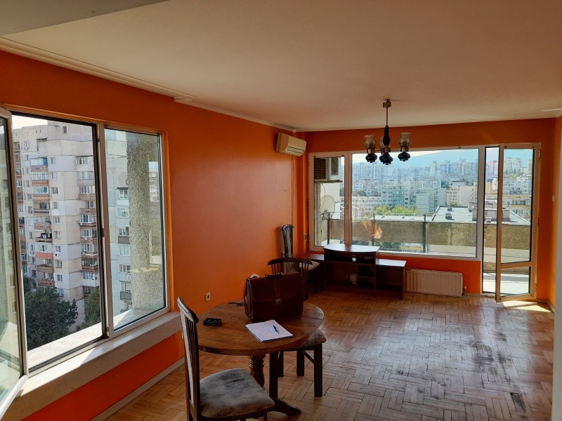 Na sprzedaż  3 sypialnie Sofia , Ljulin 1 , 120 mkw | 44056849
