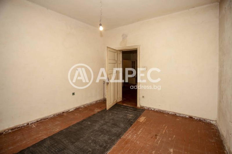 Na sprzedaż  3+ sypialni Sofia , Centar , 181 mkw | 88518601 - obraz [12]