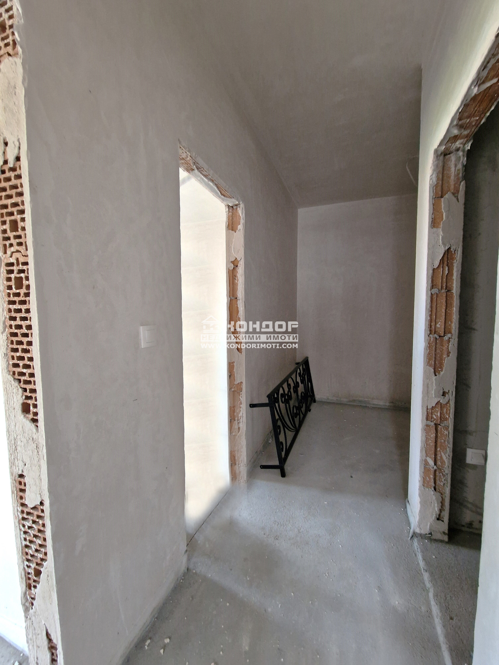 Продава 2-СТАЕН, гр. Пловдив, Кършияка, снимка 2 - Апартаменти - 51194142