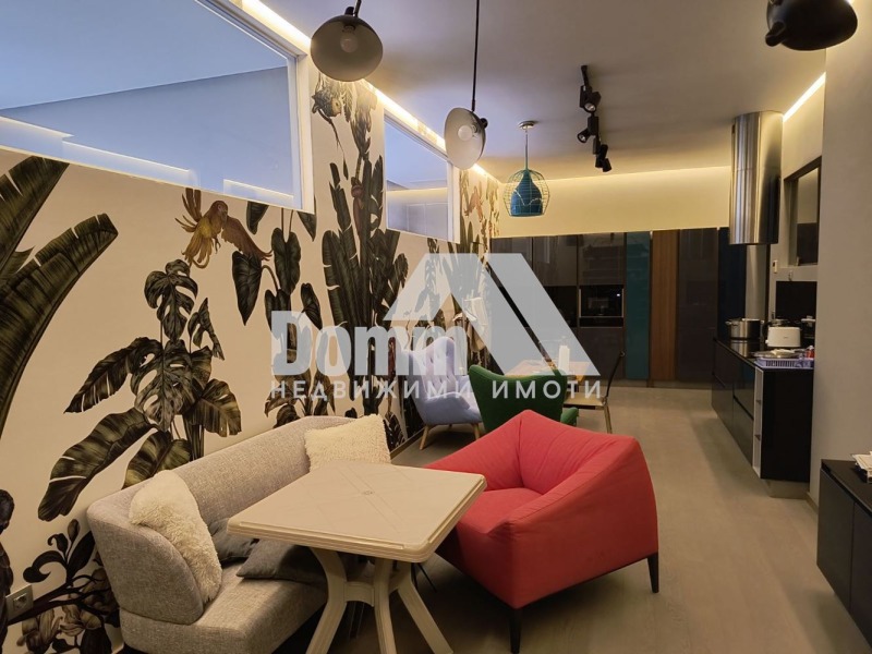 Продава МНОГОСТАЕН в град Варна, к.к. Слънчев ден - 219 кв.м / 613 200 € » 1 199 314.96 лв., ДОММ