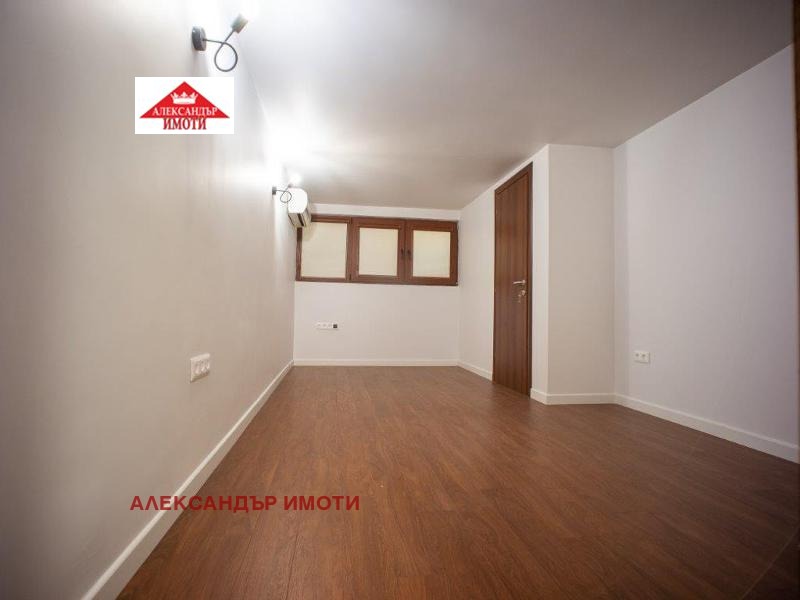 Na prodej  3 ložnice Sofia , Ljulin - centar , 148 m2 | 39753004 - obraz [14]